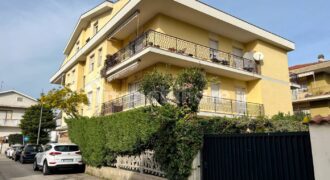 Mansarda via Cerrano 1, Centro, Montesilvano