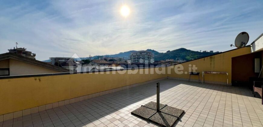 Mansarda via Cerrano 1, Centro, Montesilvano